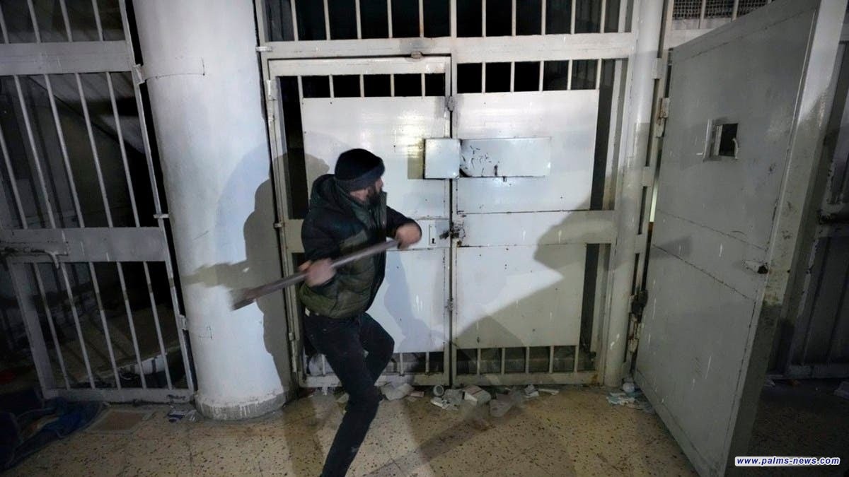 الدفاع المدني السوري يعلن فتح سراديب صيدنايا